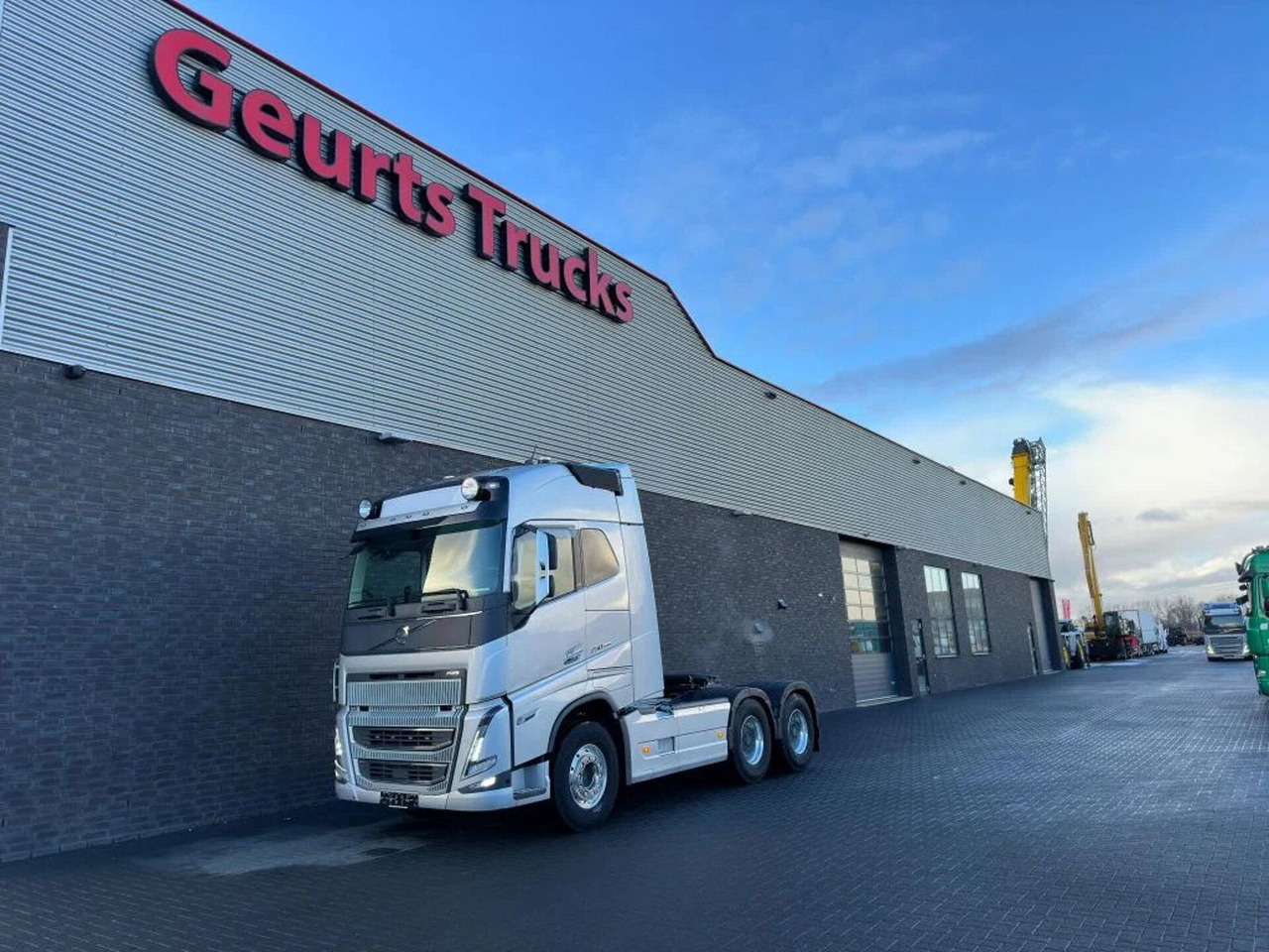 Volvo FH 16.750 6X4 TREKKER/TRACTOR/SZM EURO 6 HYDRAUL - Gjysmë-kamion: foto 2 Volvo FH 16.750 6X4 TREKKER/TRACTOR/SZM EURO 6 HYDRAUL - Gjysmë-kamion: foto 2