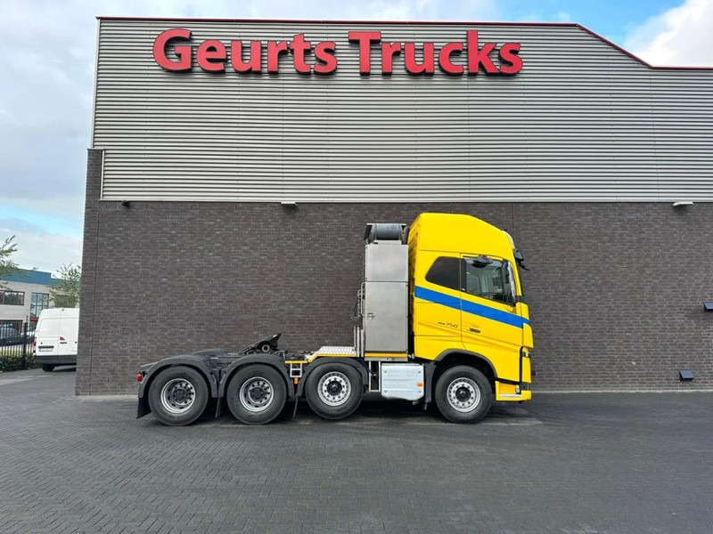 Volvo FH 16.750 8X4 HEAVY DUTY TRACTOR/SZM/TREKKER - Gjysmë-kamion: foto 4 Volvo FH 16.750 8X4 HEAVY DUTY TRACTOR/SZM/TREKKER - Gjysmë-kamion: foto 4