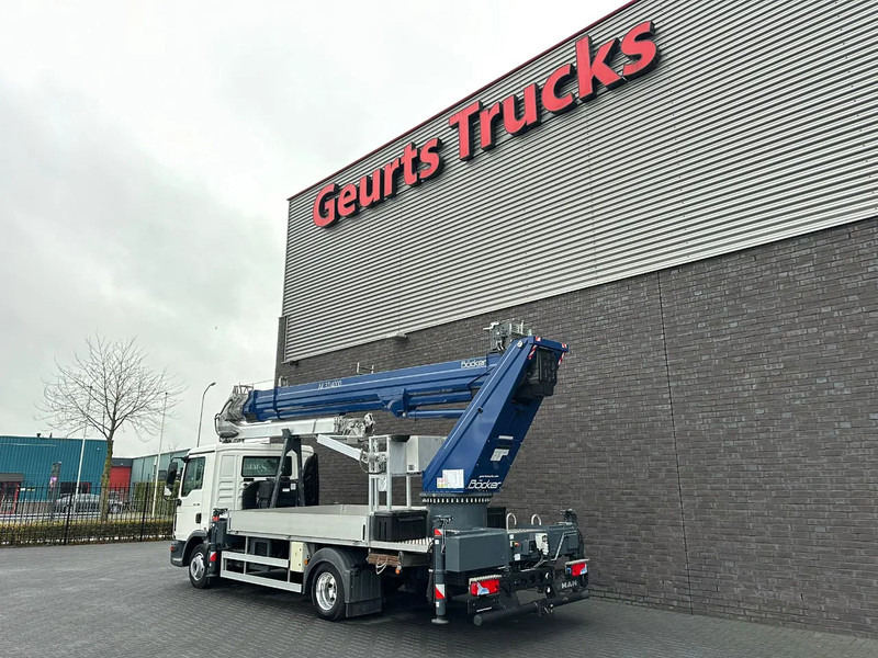 MAN TGL 7.190 4X2 BB BOCKER AK37/4000 + JIB MONTAGEKRAN/DACHDECKERKRAN/ROOFCRANE/KRAAN/KRAN/GRUA - Kamion me vinç: foto 3 MAN TGL 7.190 4X2 BB BOCKER AK37/4000 + JIB MONTAGEKRAN/DACHDECKERKRAN/ROOFCRANE/KRAAN/KRAN/GRUA - Kamion me vinç: foto 3