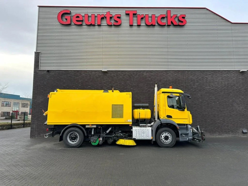 Mercedes-Benz Arocs 1824 4X2 BEAM A9000 SWEEPING TRUCK/ KEHRMASCHINE/VEEGWAGEN/FAHRBAHNREINIGER/AIRPORT CLEANER WITH MAGNET - Makinë fshirëse për rrugët: foto 4 Mercedes-Benz Arocs 1824 4X2 BEAM A9000 SWEEPING TRUCK/ KEHRMASCHINE/VEEGWAGEN/FAHRBAHNREINIGER/AIRPORT CLEANER WITH MAGNET - Makinë fshirëse për rrugët: foto 4