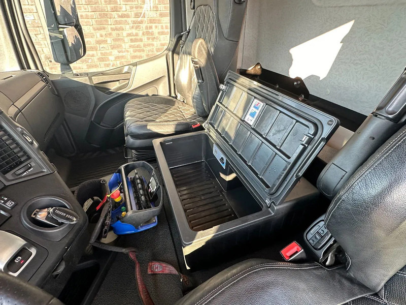 Lizingu i Mercedes-Benz Arocs 3253 L ENA 8X2/4 HMF2820 KRAAN / KRAN/ CRANE MET TF.324 KABELSYSTEEM / SEILGERATE / CABLE SYSTEM Mercedes-Benz Arocs 3253 L ENA 8X2/4 HMF2820 KRAAN / KRAN/ CRANE MET TF.324 KABELSYSTEEM / SEILGERATE / CABLE SYSTEM: foto 18 Lizingu i Mercedes-Benz Arocs 3253 L ENA 8X2/4 HMF2820 KRAAN / KRAN/ CRANE MET TF.324 KABELSYSTEEM / SEILGERATE / CABLE SYSTEM Mercedes-Benz Arocs 3253 L ENA 8X2/4 HMF2820 KRAAN / KRAN/ CRANE MET TF.324 KABELSYSTEEM / SEILGERATE / CABLE SYSTEM: foto 18