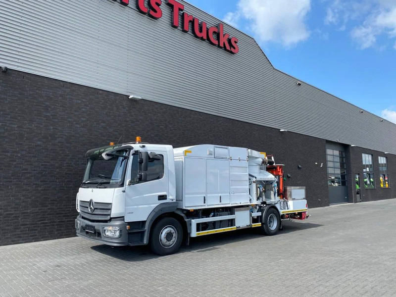 Mercedes-Benz Atego 1324 4X2 RHD + RSP ESE 13/H SAUGBAGGER/SUCTIONEXCAVATOR/GRONDZUIGER - Kamion me vakuum: foto 2 Mercedes-Benz Atego 1324 4X2 RHD + RSP ESE 13/H SAUGBAGGER/SUCTIONEXCAVATOR/GRONDZUIGER - Kamion me vakuum: foto 2