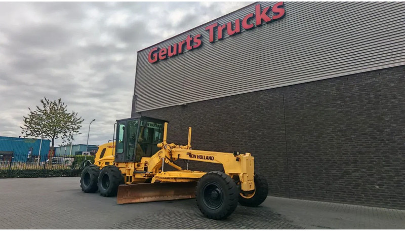 New Holland RG 200 B MOTORGRADER + RIPPER FROM 2012 HOURS 4237 - Makinë niveluese: foto 5 New Holland RG 200 B MOTORGRADER + RIPPER FROM 2012 HOURS 4237 - Makinë niveluese: foto 5