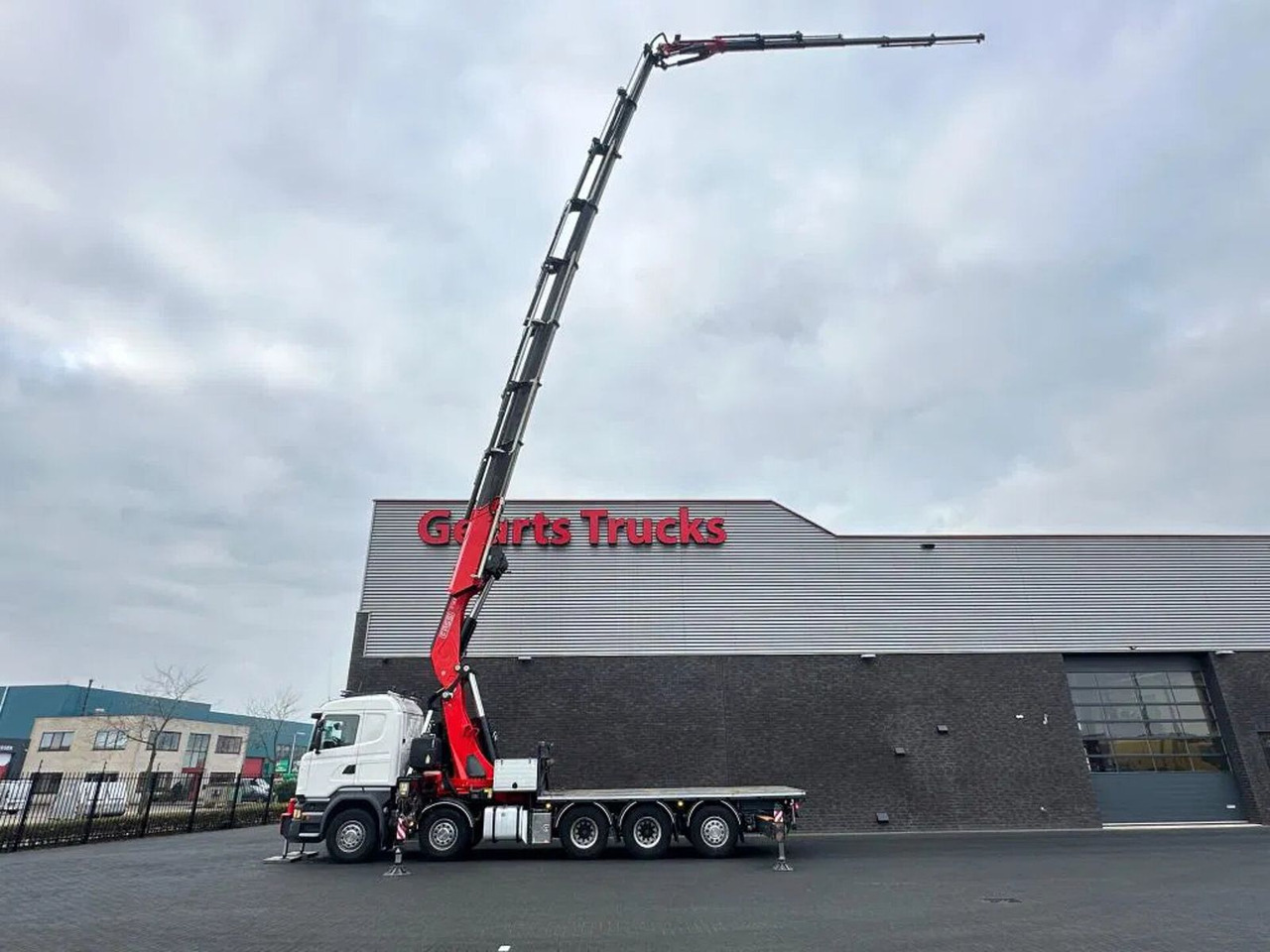 Scania R520 V8 10X4 TRIDEM + F1650RA.2.28 + JIB L816 KR - Kamion me vinç: foto 4 Scania R520 V8 10X4 TRIDEM + F1650RA.2.28 + JIB L816 KR - Kamion me vinç: foto 4