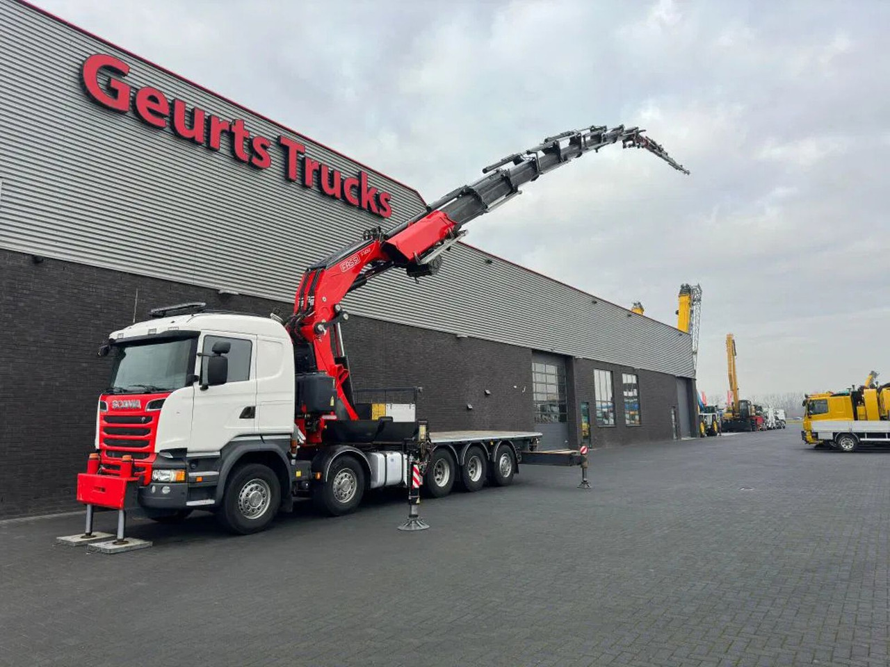 Scania R520 V8 10X4 TRIDEM + F1650RA.2.28 + JIB L816 KR - Kamion me vinç: foto 2 Scania R520 V8 10X4 TRIDEM + F1650RA.2.28 + JIB L816 KR - Kamion me vinç: foto 2