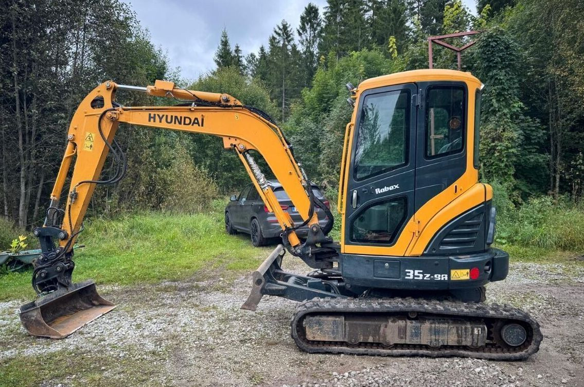 Hyundai R35Z - 9 - Miniekskavator: foto 1 Hyundai R35Z - 9 - Miniekskavator: foto 1