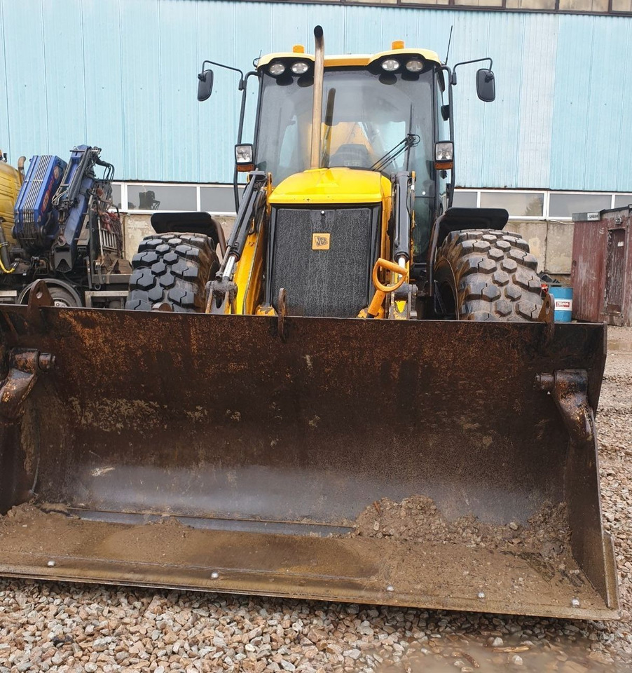JCB 4CX - Fadromë me shkarkim nga prapa: foto 2 JCB 4CX - Fadromë me shkarkim nga prapa: foto 2