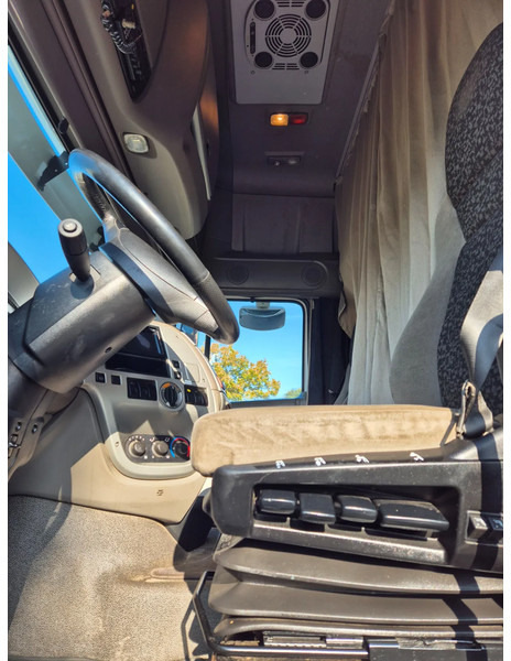 DAF XF 105-460pk ........ only 618000km. - Gjysmë-kamion: foto 4 DAF XF 105-460pk ........ only 618000km. - Gjysmë-kamion: foto 4