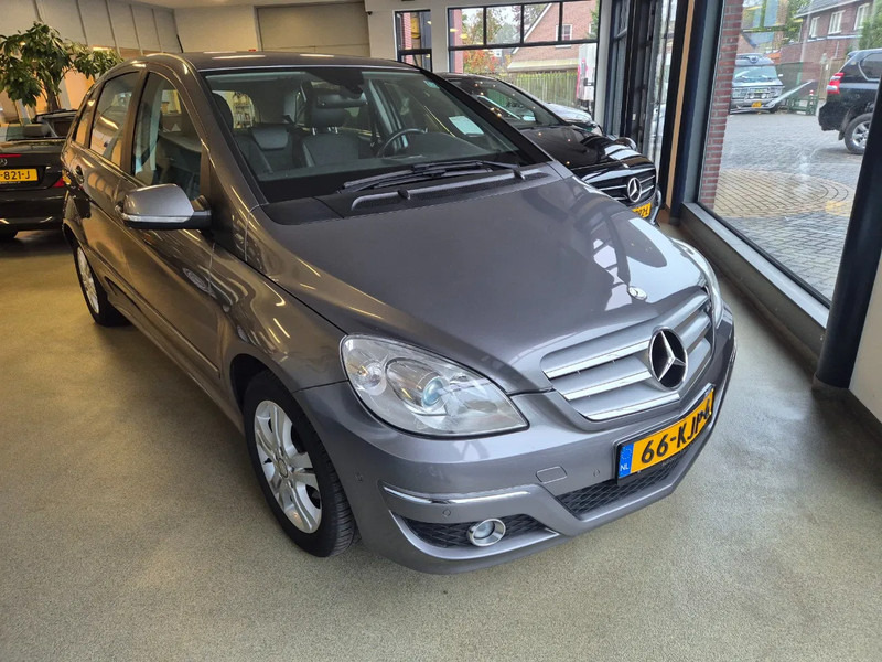 Mercedes-Benz B-Klasse B 180 Automaat Trekhaak - Veturë: foto 5 Mercedes-Benz B-Klasse B 180 Automaat Trekhaak - Veturë: foto 5