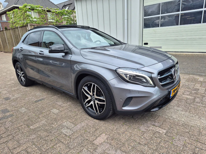 Mercedes-Benz GLA 200 Automaat AMG. Edition 1 - Veturë: foto 1 Mercedes-Benz GLA 200 Automaat AMG. Edition 1 - Veturë: foto 1