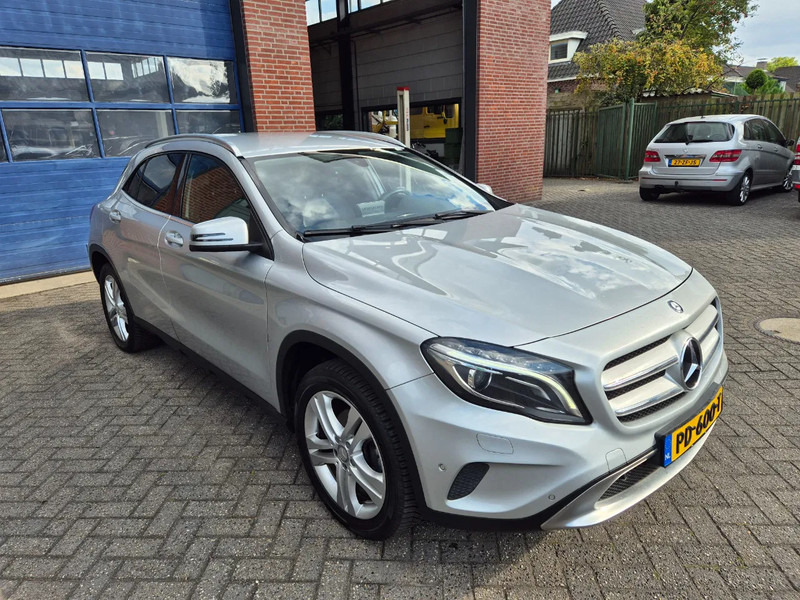 Mercedes-Benz GLA 200 automaat Prestige - Veturë: foto 2 Mercedes-Benz GLA 200 automaat Prestige - Veturë: foto 2