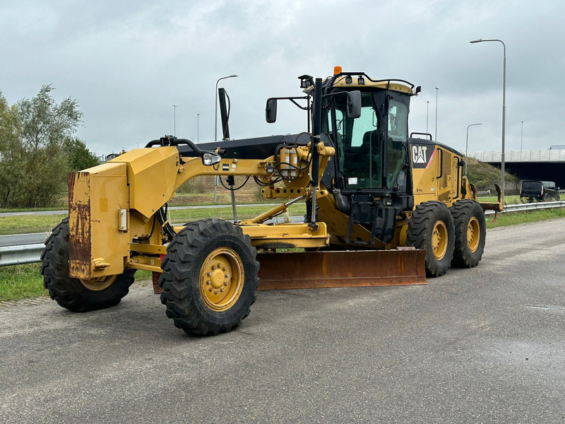 Caterpillar 140M Ripper + Pushblock - Makinë niveluese: foto 2 Caterpillar 140M Ripper + Pushblock - Makinë niveluese: foto 2
