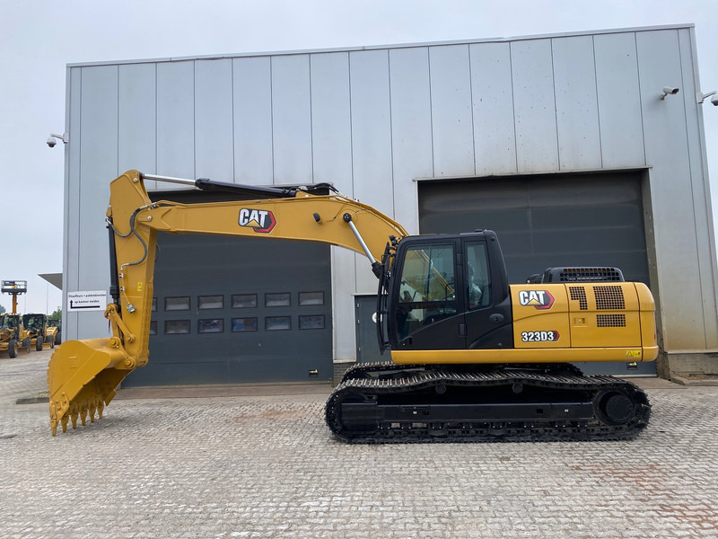 Caterpillar 323D3 - Ekskavator me zinxhirë: foto 1 Caterpillar 323D3 - Ekskavator me zinxhirë: foto 1
