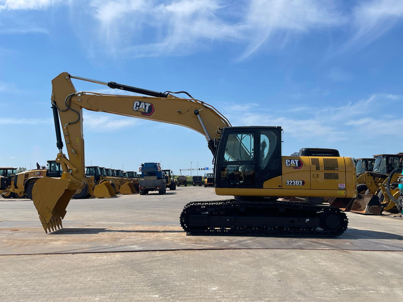 Caterpillar 323D3 - Ekskavator: foto 1 Caterpillar 323D3 - Ekskavator: foto 1