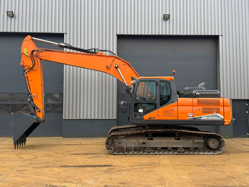 Doosan DX225LC-7 - Ekskavator: foto 1 Doosan DX225LC-7 - Ekskavator: foto 1