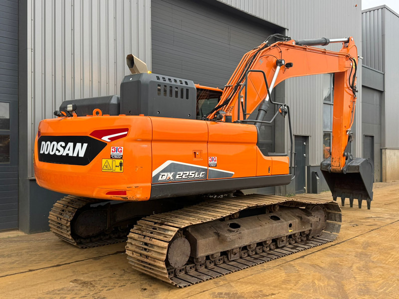 Doosan DX225LC-7 - Ekskavator me zinxhirë: foto 5 Doosan DX225LC-7 - Ekskavator me zinxhirë: foto 5