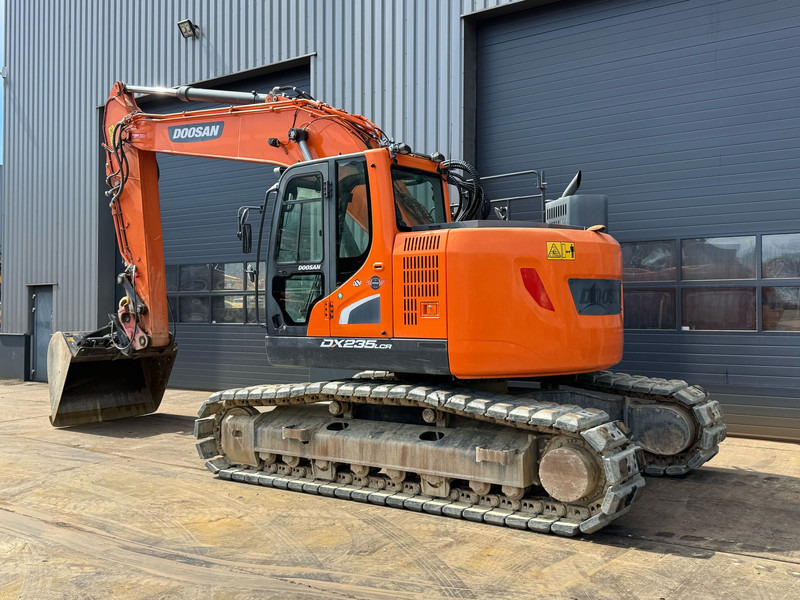 Doosan DX235 LCR-5 - Ekskavator me zinxhirë: foto 3 Doosan DX235 LCR-5 - Ekskavator me zinxhirë: foto 3