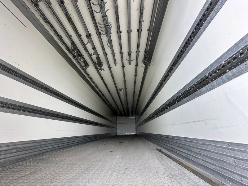 Gjysmë rimorkio frigorifer Gray and Adams Meat Hook Thermo King SLXE 400: foto 6 Gjysmë rimorkio frigorifer Gray and Adams Meat Hook Thermo King SLXE 400: foto 6