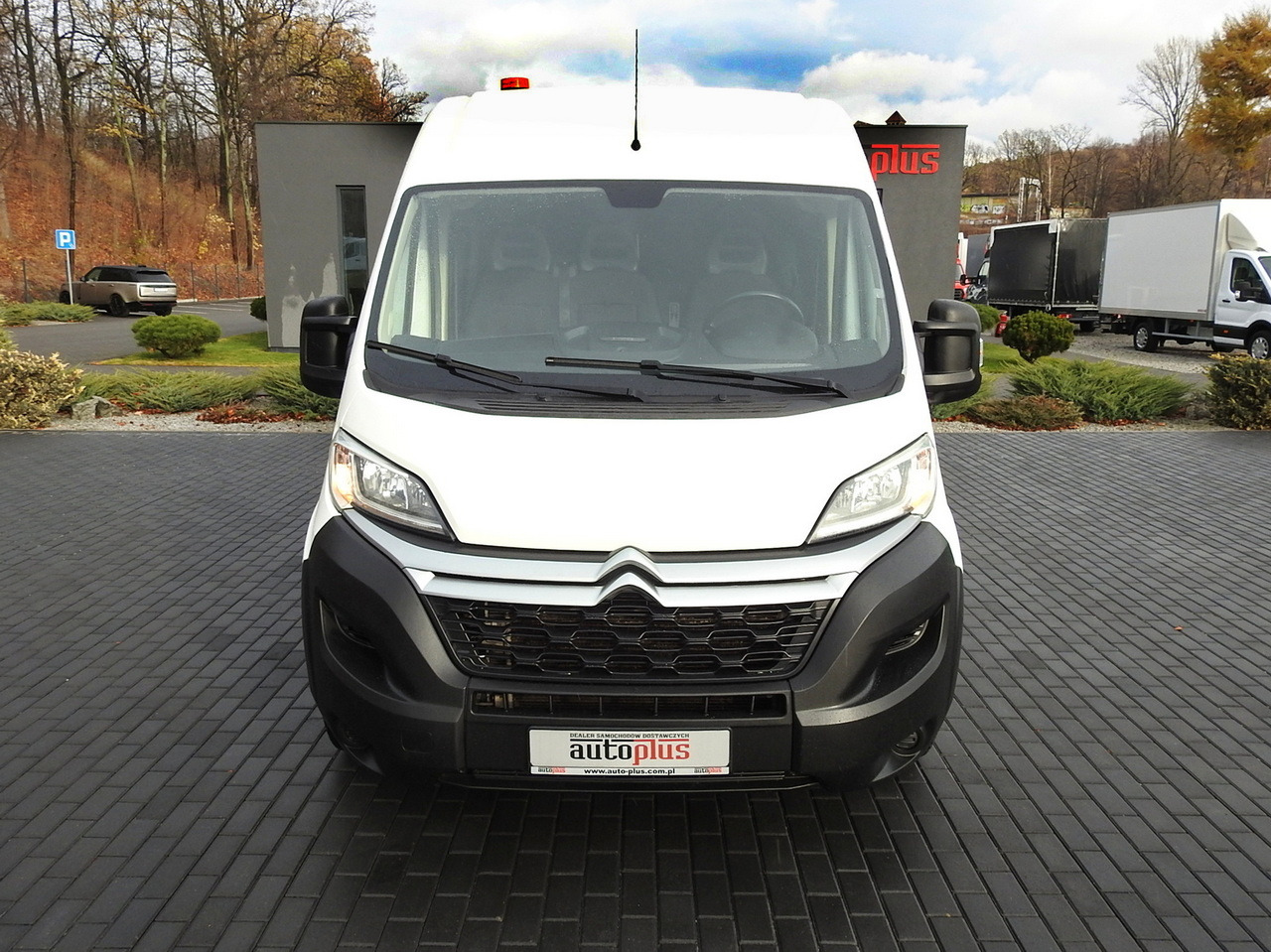 CITROEN JUMPER BOX DELIVERY VAN 6 SEATS AIR CONDITIONING  140HP - Furgon: foto 5 CITROEN JUMPER BOX DELIVERY VAN 6 SEATS AIR CONDITIONING  140HP - Furgon: foto 5
