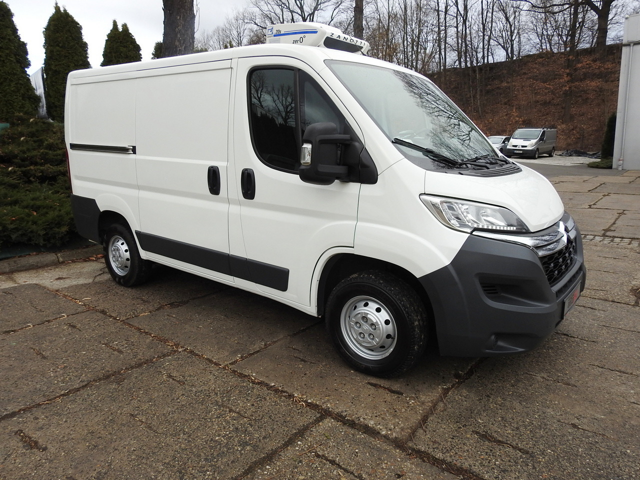 CITROEN JUMPER REFRIGERATOR VAN -5*C LED LIGHTS AIR CONDITIONING 130HP - Furgon frigorifer: foto 4 CITROEN JUMPER REFRIGERATOR VAN -5*C LED LIGHTS AIR CONDITIONING 130HP - Furgon frigorifer: foto 4