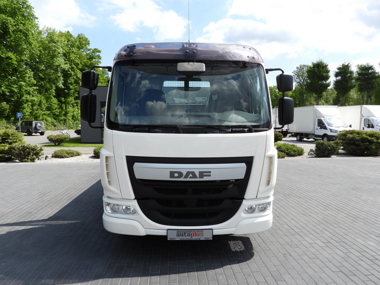DAF LF 180 THREE-WAY TIPPER CRUISE CONTROL LED LIGHTS AUTOMATIC TRANSMISSION TWIN WHEELS AIR CONDITIONING 180HP - Kamion vetëshkarkues: foto 5 DAF LF 180 THREE-WAY TIPPER CRUISE CONTROL LED LIGHTS AUTOMATIC TRANSMISSION TWIN WHEELS AIR CONDITIONING 180HP - Kamion vetëshkarkues: foto 5