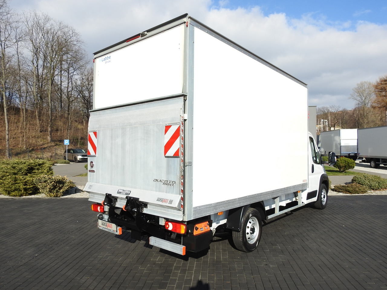 FIAT DUCATO  BOX LIFT 8 PALLETS CRUISE CONTROL NAVIGATION LED LIGHTS AIR CONDITIONING  130HP - Kamioncine me kontinier: foto 3 FIAT DUCATO  BOX LIFT 8 PALLETS CRUISE CONTROL NAVIGATION LED LIGHTS AIR CONDITIONING  130HP - Kamioncine me kontinier: foto 3