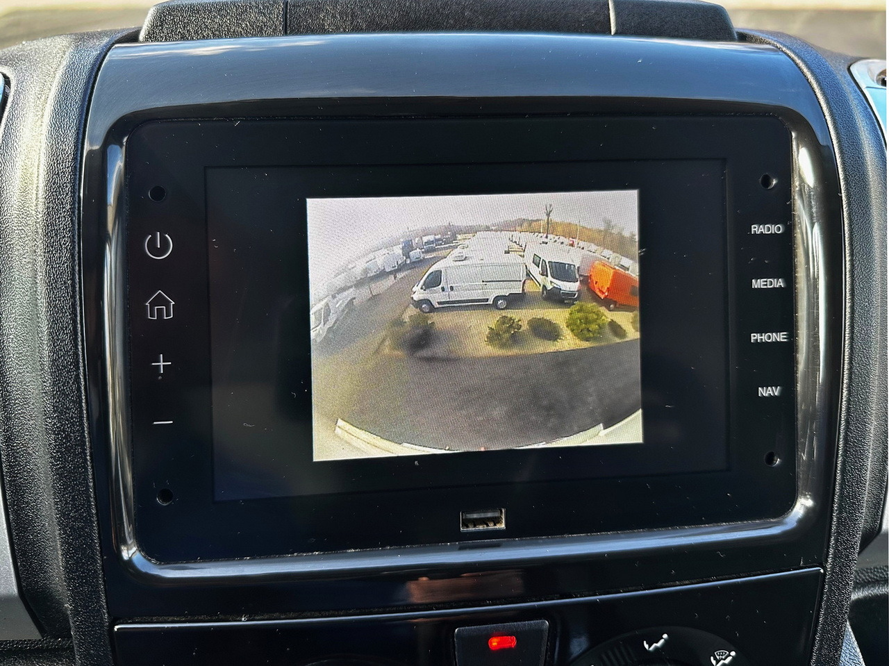 Kamioncine me kontinier FIAT DUCATO  BOX LIFT 8 PALLETS CRUISE CONTROL NAVIGATION LED LIGHTS AIR CONDITIONING  130HP: foto 33