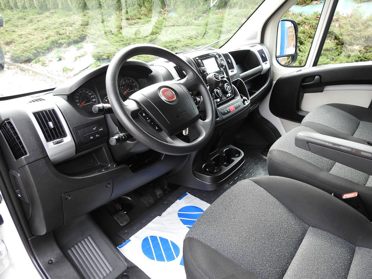 FIAT DUCATO TARPAULIN LIFT 9 PALLETS WEBASTO CRUISE CONTROL A/C LED LAMP 180HP - Kamioncine me tendë: foto 2 FIAT DUCATO TARPAULIN LIFT 9 PALLETS WEBASTO CRUISE CONTROL A/C LED LAMP 180HP - Kamioncine me tendë: foto 2