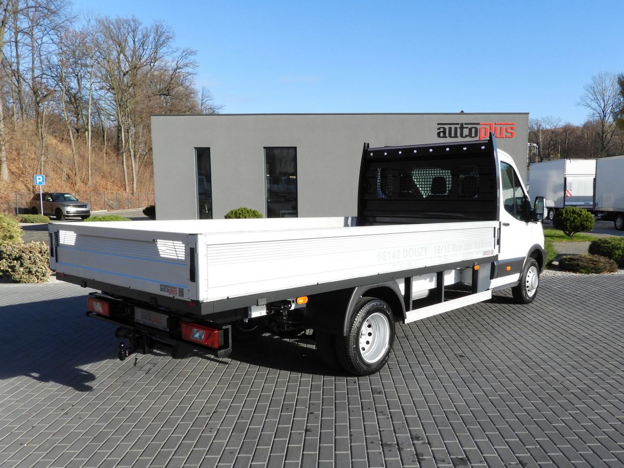 FORD TRANSIT STAKE BODY 8 PALLETS TWIN WHEELS AIR CONDITIONING 155HP - Kamioncine me karroceri: foto 3 FORD TRANSIT STAKE BODY 8 PALLETS TWIN WHEELS AIR CONDITIONING 155HP - Kamioncine me karroceri: foto 3