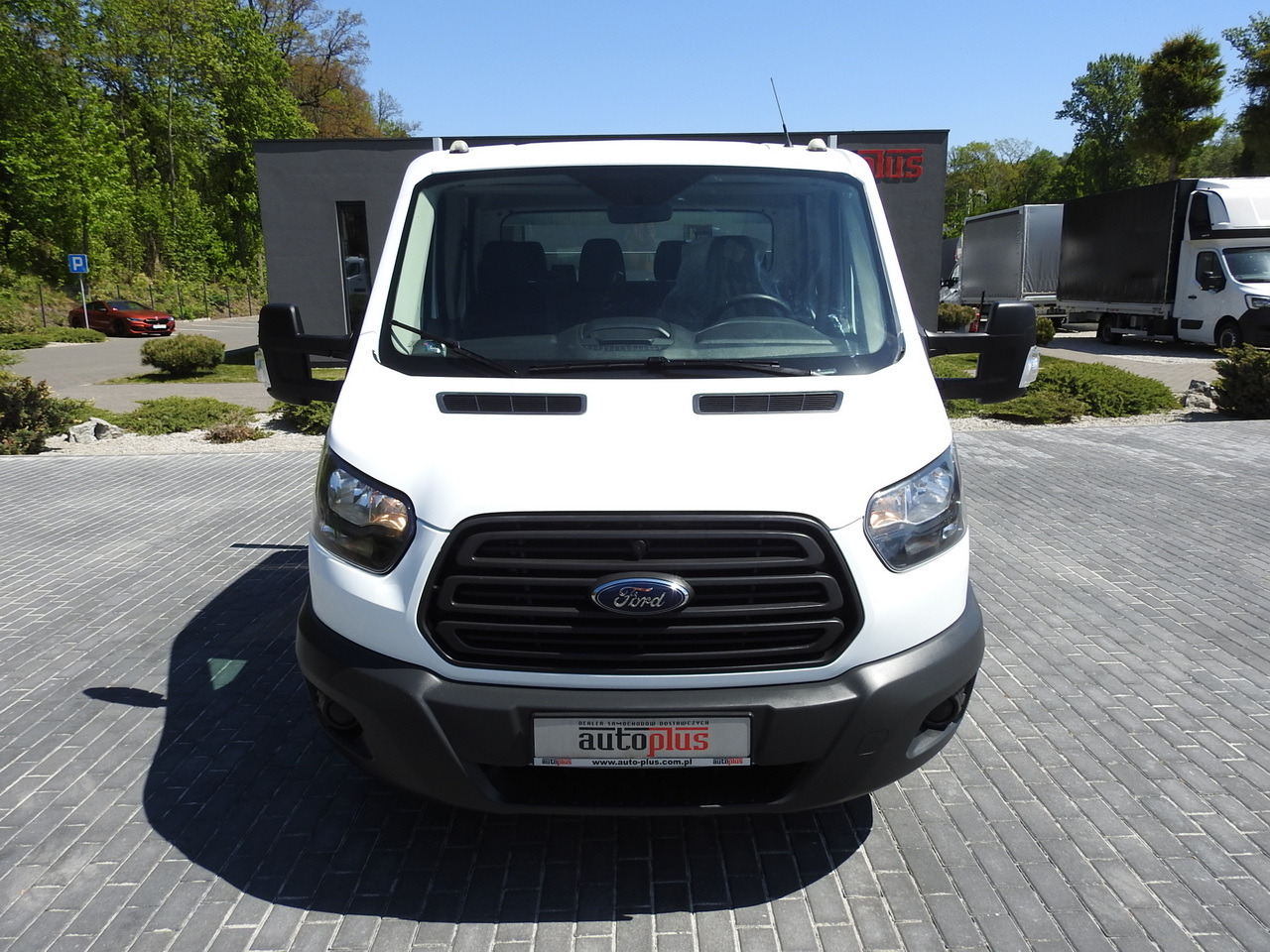 FORD TRANSIT STAKE BODY DOUBLE CABIN DOKA 7 SEATS AIR CONDITIONING 130HP - Kamioncine dopio kabinë: foto 5 FORD TRANSIT STAKE BODY DOUBLE CABIN DOKA 7 SEATS AIR CONDITIONING 130HP - Kamioncine dopio kabinë: foto 5