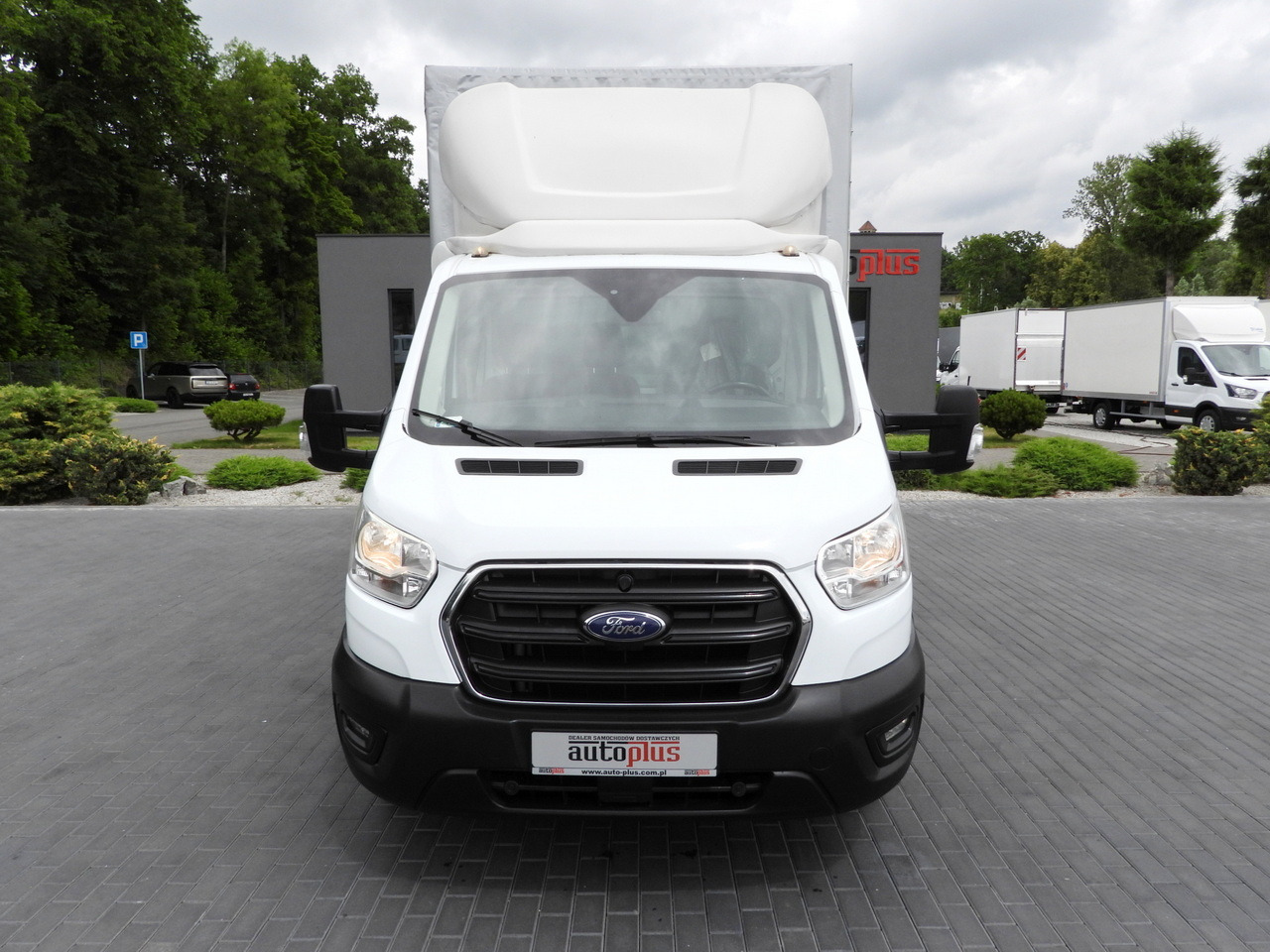 FORD TRANSIT TARPAULIN 8 PALLETS CRUISE CONTROL LED LIGHTS TWIN WHEELS AIR CONDITIONING 130HP - Kamioncine me tendë: foto 5 FORD TRANSIT TARPAULIN 8 PALLETS CRUISE CONTROL LED LIGHTS TWIN WHEELS AIR CONDITIONING 130HP - Kamioncine me tendë: foto 5