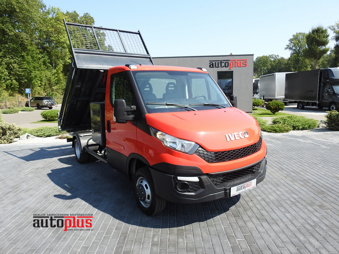 IVECO DAILY 35C13 TIPPER CRUISE CONTROL AIR CONDITIONING TWIN WHEELS 130HP - Kamioncine vetëshkarkuese: foto 1 IVECO DAILY 35C13 TIPPER CRUISE CONTROL AIR CONDITIONING TWIN WHEELS 130HP - Kamioncine vetëshkarkuese: foto 1