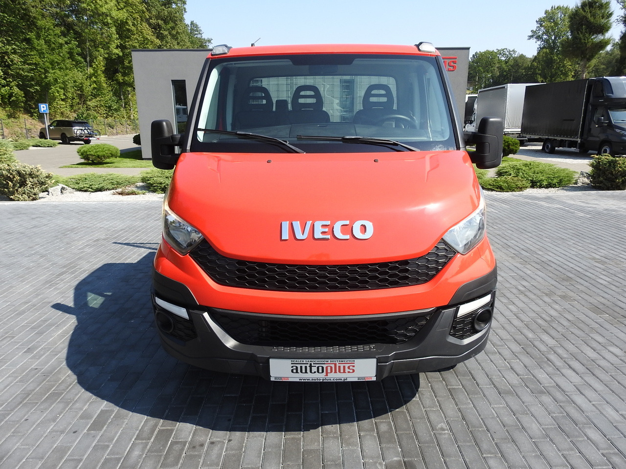 IVECO DAILY 35C13 TIPPER CRUISE CONTROL AIR CONDITIONING TWIN WHEELS 130HP - Kamioncine vetëshkarkuese: foto 5 IVECO DAILY 35C13 TIPPER CRUISE CONTROL AIR CONDITIONING TWIN WHEELS 130HP - Kamioncine vetëshkarkuese: foto 5