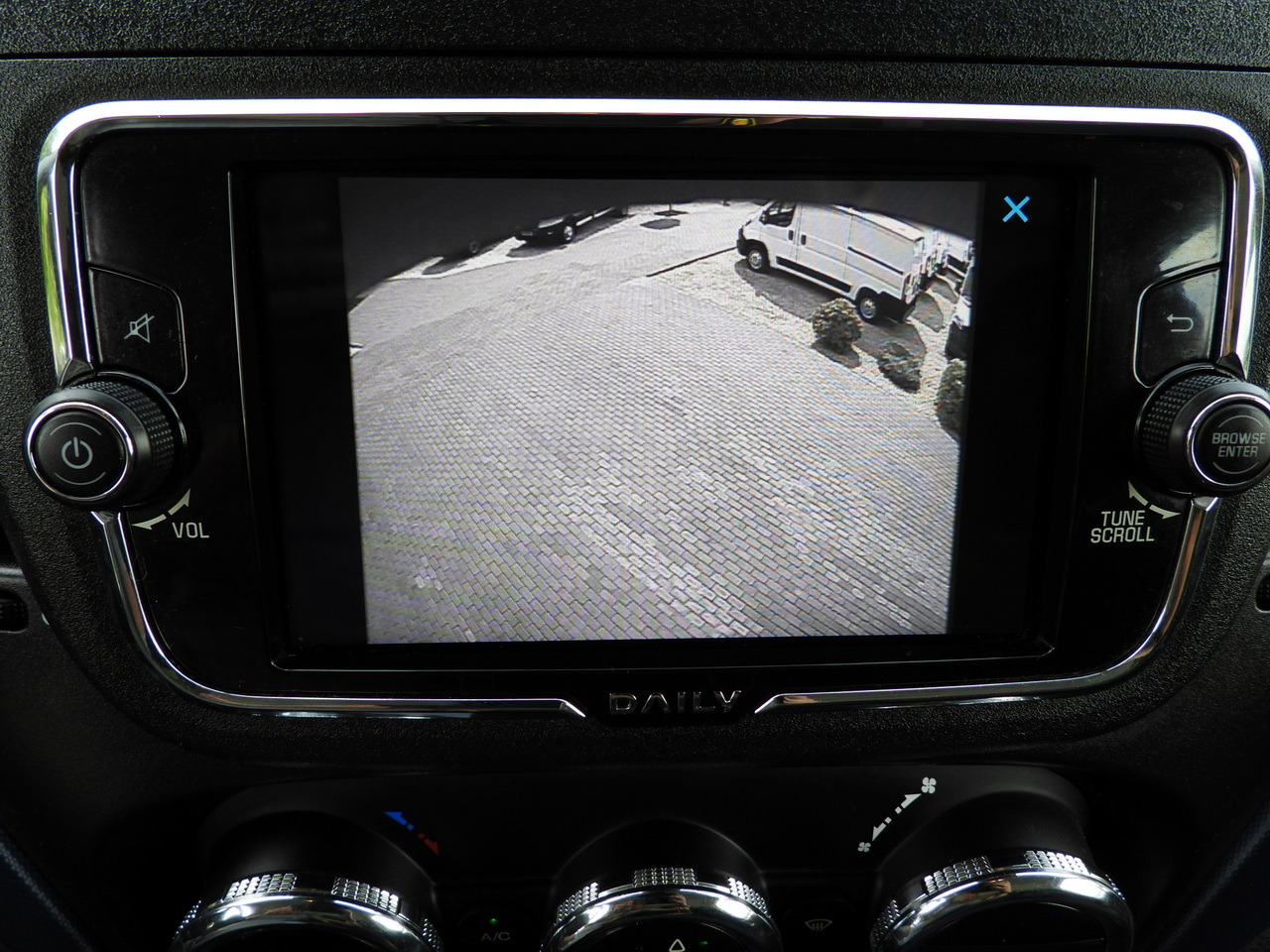 Kamioncine me kontinier IVECO DAILY 35C16 BOX LIFT 8 PALLETS CRUISE CONTROL AUTOMATIC TRANSMISSION HI-MATIC TWIN WHEELS AIR CONDITIONING  160HP: foto 38 Kamioncine me kontinier IVECO DAILY 35C16 BOX LIFT 8 PALLETS CRUISE CONTROL AUTOMATIC TRANSMISSION HI-MATIC TWIN WHEELS AIR CONDITIONING  160HP: foto 38
