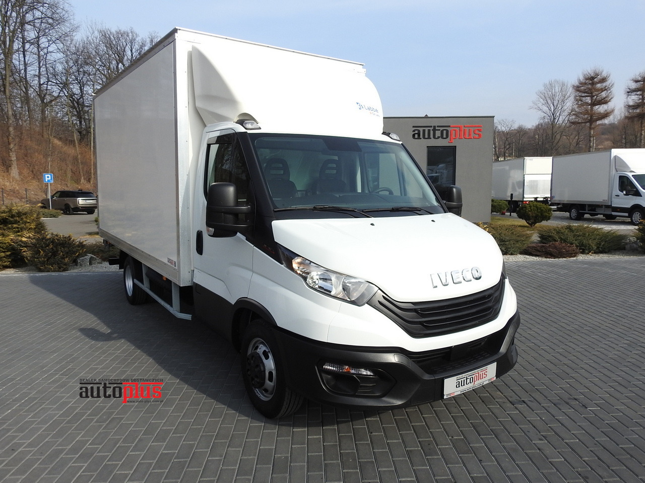 IVECO DAILY 35C16 BOX LIFT 8 PALLETS CRUISE CONTROL TWIN WHEELS AIR CONDITIONING 160HP - Kamioncine me kontinier: foto 1 IVECO DAILY 35C16 BOX LIFT 8 PALLETS CRUISE CONTROL TWIN WHEELS AIR CONDITIONING 160HP - Kamioncine me kontinier: foto 1