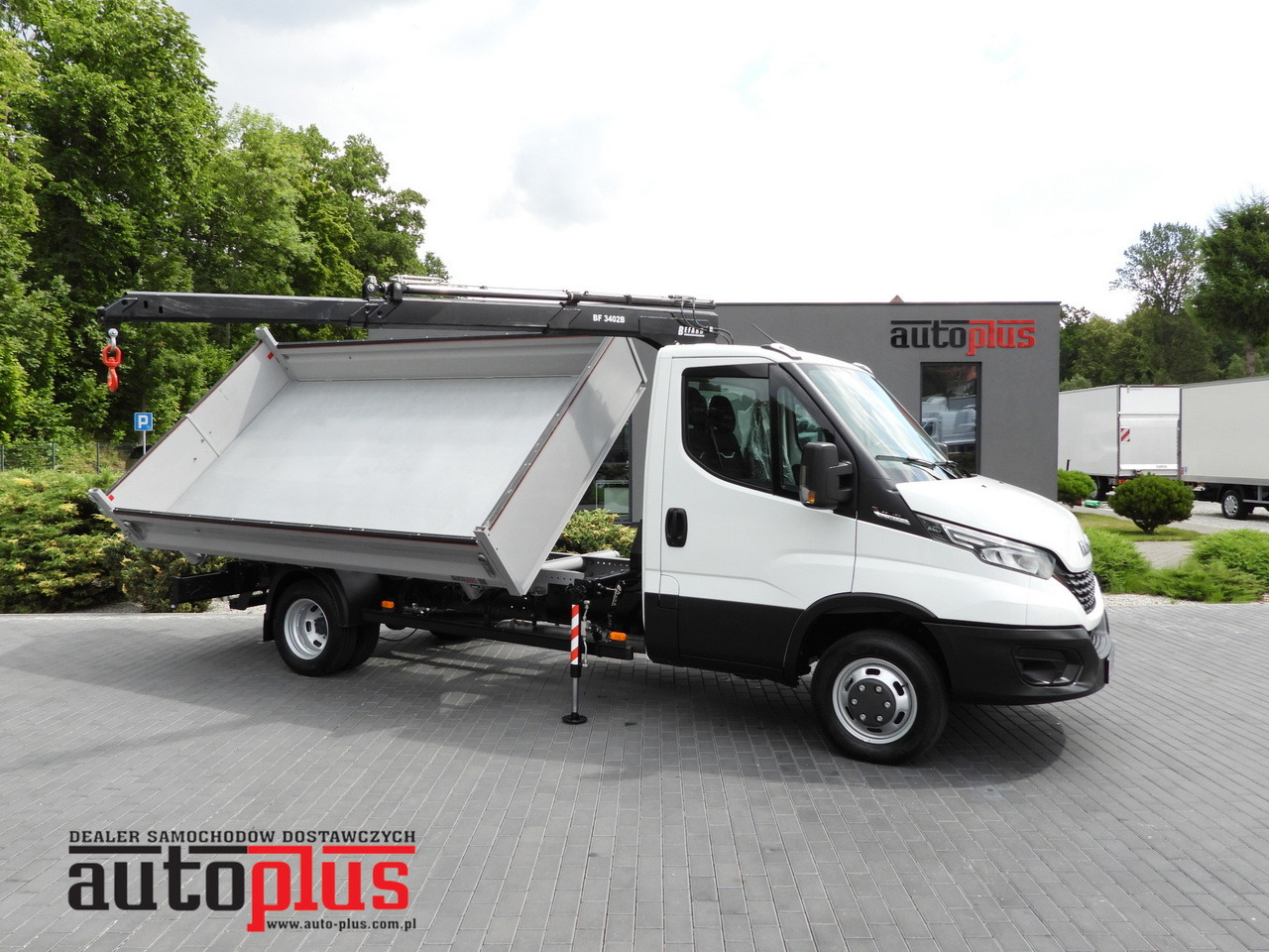 IVECO DAILY 35C18 THREE-WAY TIPPER 3 HDS SEATS CRUISE CONTROL LED LIGHTS AUTOMATIC TRANSMISSION HI-MATIC TWIN WHEELS AIR CONDITIONING 180HP - Kamioncine vetëshkarkuese: foto 1 IVECO DAILY 35C18 THREE-WAY TIPPER 3 HDS SEATS CRUISE CONTROL LED LIGHTS AUTOMATIC TRANSMISSION HI-MATIC TWIN WHEELS AIR CONDITIONING 180HP - Kamioncine vetëshkarkuese: foto 1