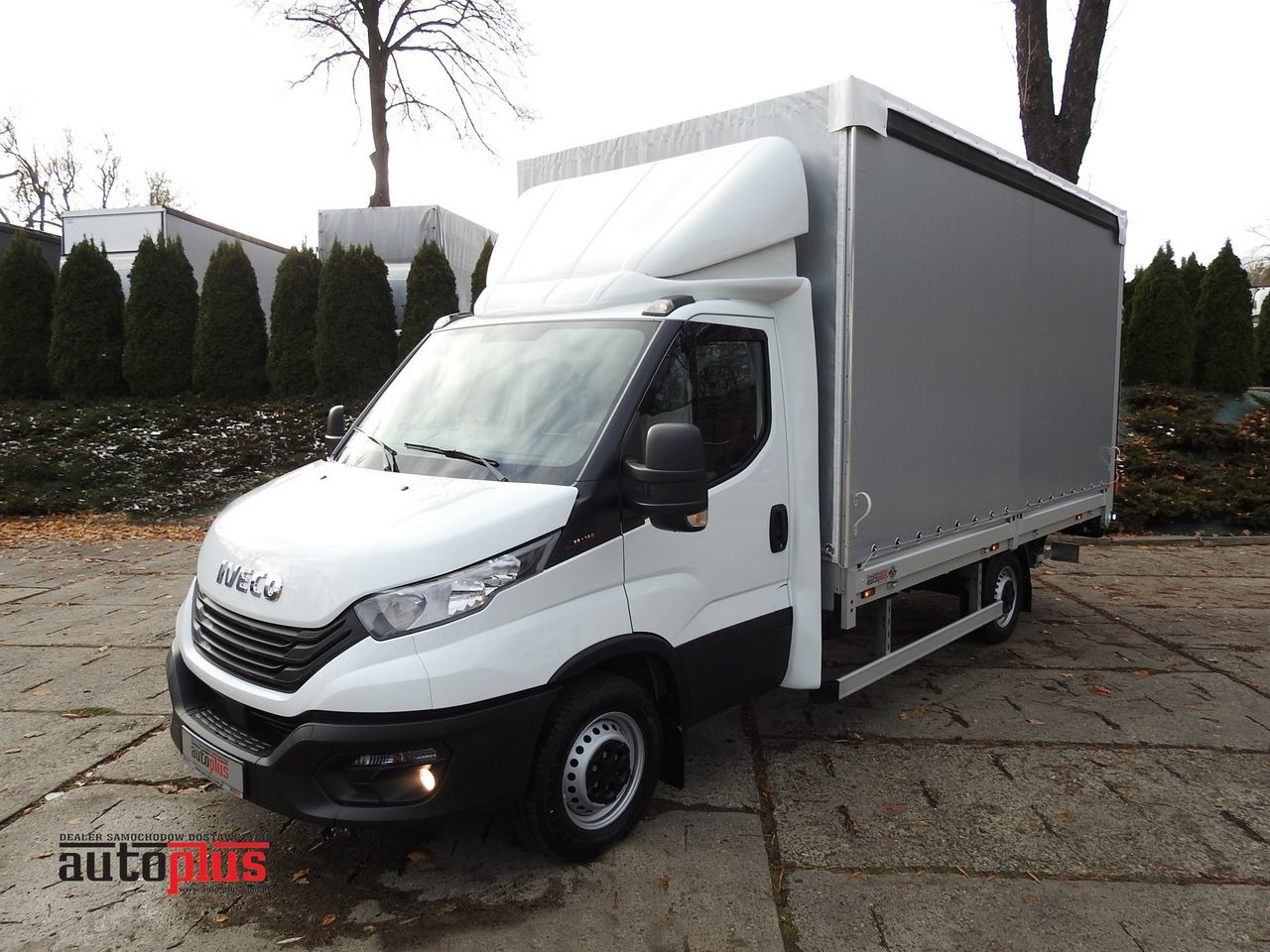 IVECO DAILY 35S16 NEW TARPAULIN LIFT 8 PALLETS CRUISE CONTROL AIR CONDITIONING 160HP - Kamioncine me tendë: foto 1 IVECO DAILY 35S16 NEW TARPAULIN LIFT 8 PALLETS CRUISE CONTROL AIR CONDITIONING 160HP - Kamioncine me tendë: foto 1