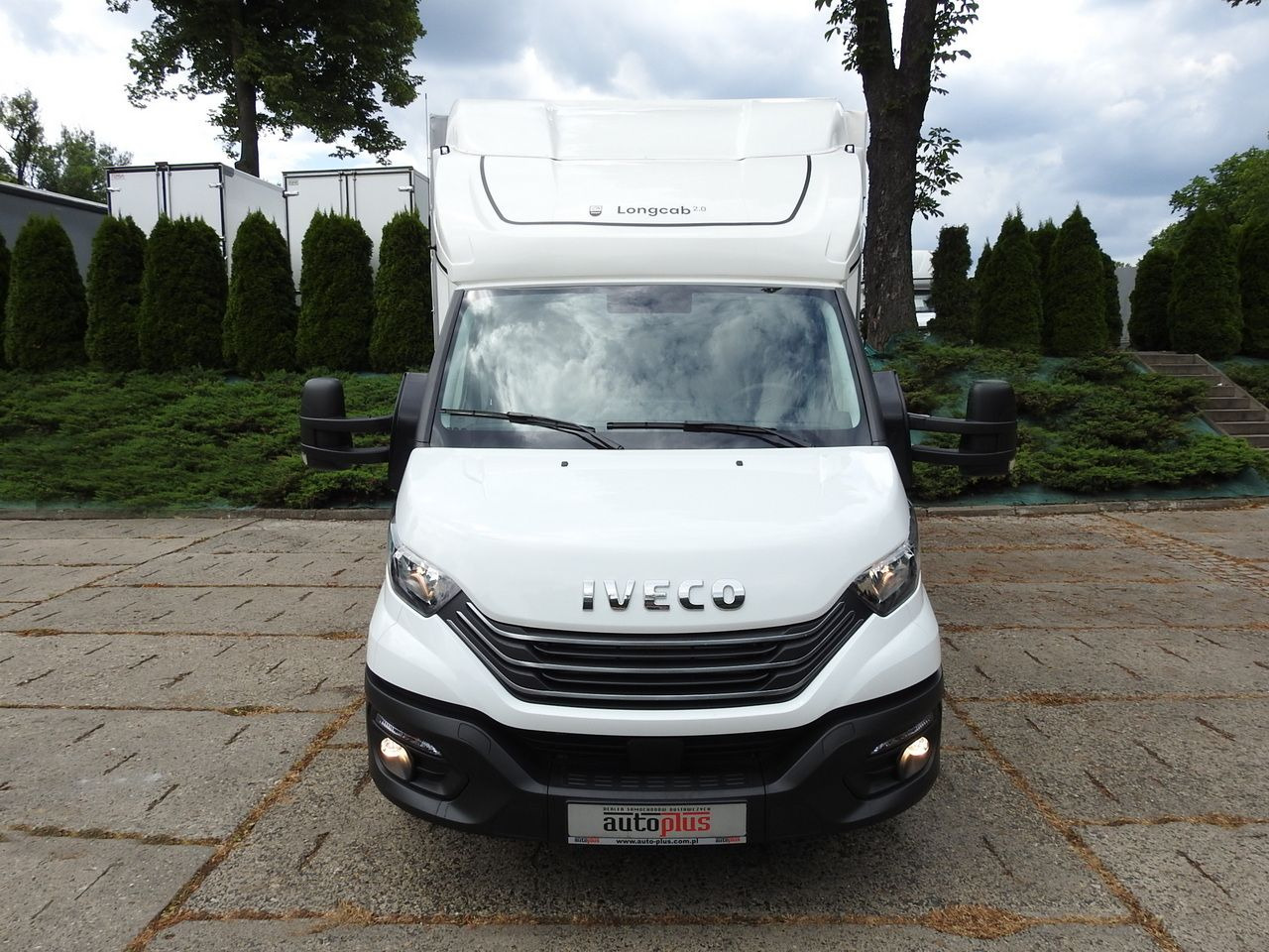 IVECO DAILY 35S18 NEW TARPAULIN WEBASTO CRUISE CONTROL AIR CONDITIONING 180HP - Kamioncine me tendë: foto 5 IVECO DAILY 35S18 NEW TARPAULIN WEBASTO CRUISE CONTROL AIR CONDITIONING 180HP - Kamioncine me tendë: foto 5