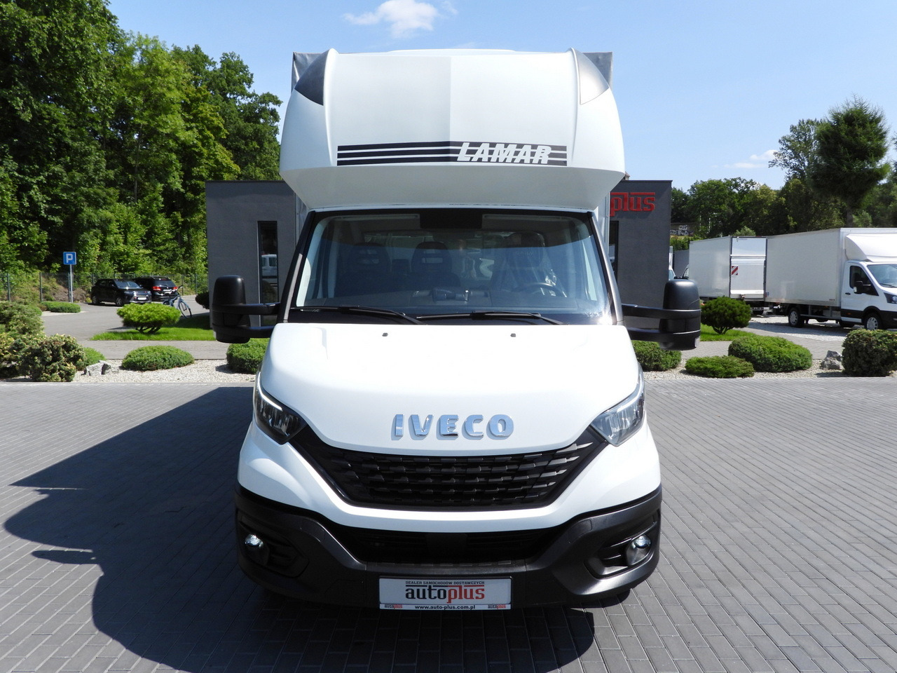 IVECO DAILY 35S18 TARPAULIN 10 PALLETS WEBASTO CRUISE CONTROL LED LIGHTS PNEUMATICS AIR CONDITIONING  180HP - Kamioncine me tendë: foto 5 IVECO DAILY 35S18 TARPAULIN 10 PALLETS WEBASTO CRUISE CONTROL LED LIGHTS PNEUMATICS AIR CONDITIONING  180HP - Kamioncine me tendë: foto 5