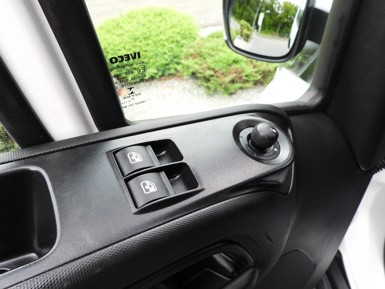 Kamioncine me tendë IVECO DAILY 35S18 TARPAULIN 10 PALLETS WEBASTO CRUISE CONTROL NAVIGATION LED LIGHTS AIR CONDITIONING  180HP: foto 33