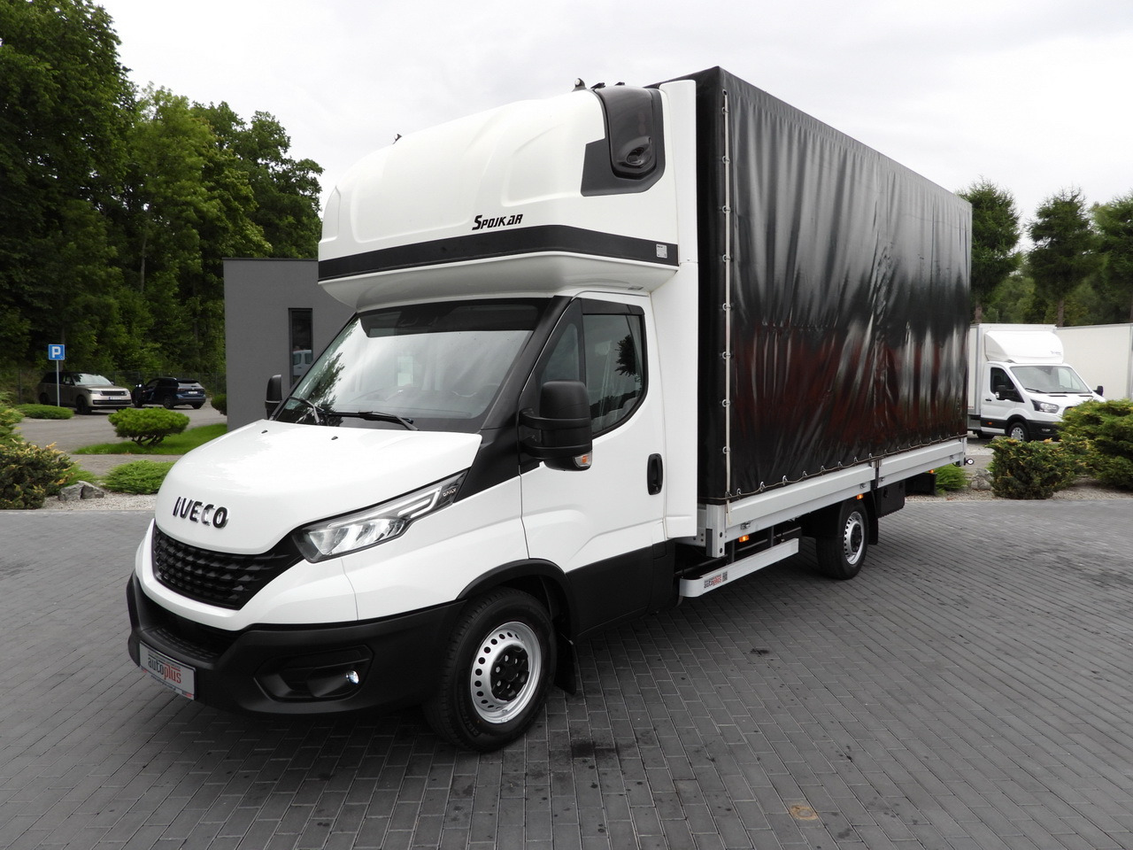 Kamioncine me tendë IVECO DAILY 35S18 TARPAULIN 10 PALLETS WEBASTO CRUISE CONTROL NAVIGATION LED LIGHTS AIR CONDITIONING  180HP: foto 19