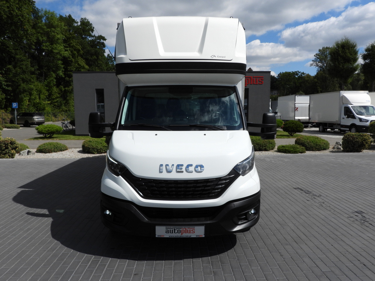 IVECO DAILY 35S18 TARPAULIN 10 PALLETS WEBASTO CRUISE CONTROL NAVIGATION LED LIGHTS AIR CONDITIONING 180HP - Kamioncine me tendë: foto 5 IVECO DAILY 35S18 TARPAULIN 10 PALLETS WEBASTO CRUISE CONTROL NAVIGATION LED LIGHTS AIR CONDITIONING 180HP - Kamioncine me tendë: foto 5