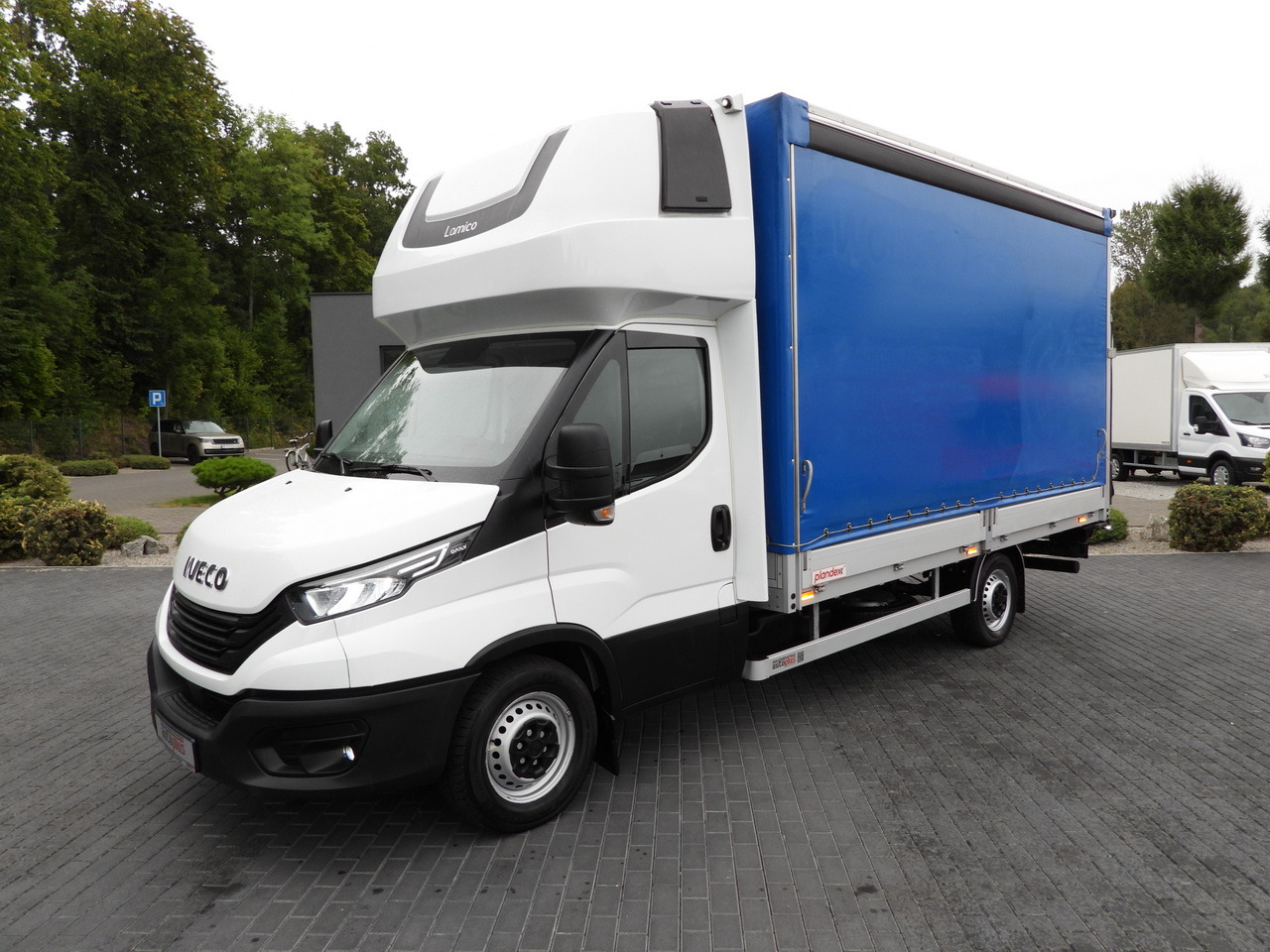 Kamioncine me tendë IVECO DAILY 35S18 TARPAULIN LIFT 8 PALLETS WEBASTO CRUISE CONTROL LED LIGHTS AIR CONDITIONING  180HP: foto 19