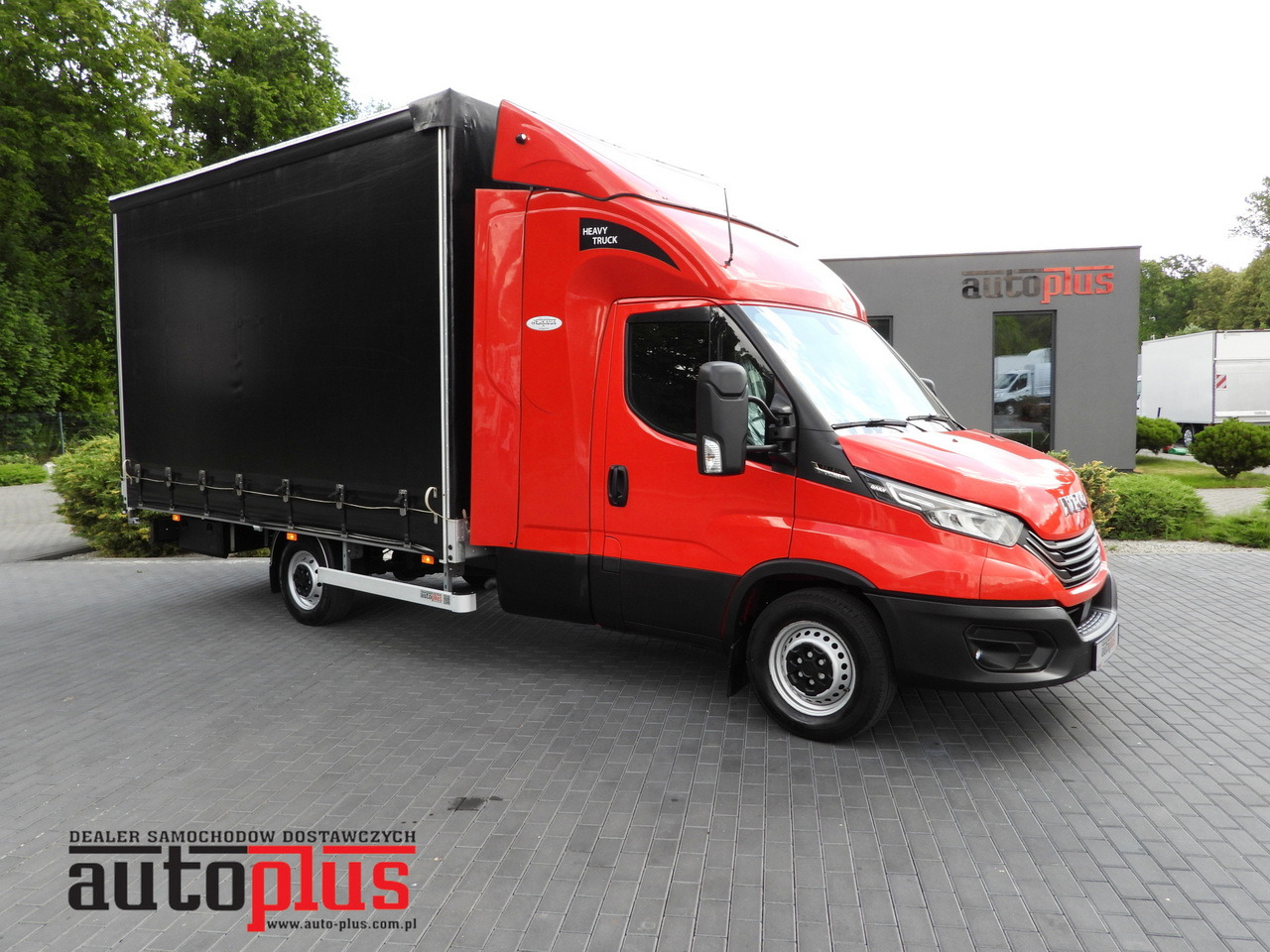 IVECO DAILY 35S21 TARPAULIN 10 PALLETS WEBASTO CRUISE CONTROL NAVIGATION LED LIGHTS PNEUMATICS AUTOMATIC TRANSMISSION HI-MATIC AIR CONDITIONING 210HP - Kamioncine me tendë: foto 1 IVECO DAILY 35S21 TARPAULIN 10 PALLETS WEBASTO CRUISE CONTROL NAVIGATION LED LIGHTS PNEUMATICS AUTOMATIC TRANSMISSION HI-MATIC AIR CONDITIONING 210HP - Kamioncine me tendë: foto 1