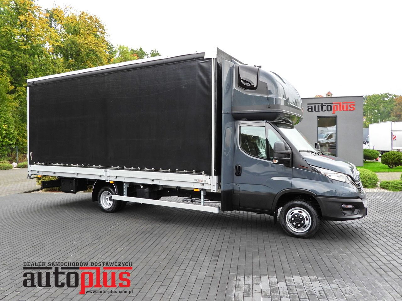 IVECO DAILY 50C18 TARPAULIN 14 PALLETS WEBASTO CRUISE CONTROL PNEUMATICS TWIN WHEELS AIR CONDITIONING 180HP - Kamioncine me tendë: foto 1 IVECO DAILY 50C18 TARPAULIN 14 PALLETS WEBASTO CRUISE CONTROL PNEUMATICS TWIN WHEELS AIR CONDITIONING 180HP - Kamioncine me tendë: foto 1