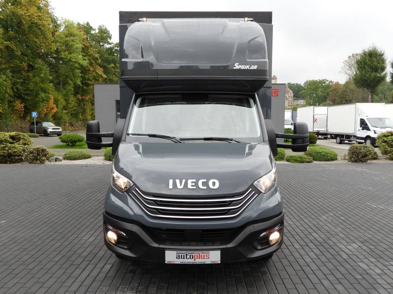IVECO DAILY 50C18 TARPAULIN 14 PALLETS WEBASTO CRUISE CONTROL PNEUMATICS TWIN WHEELS AIR CONDITIONING 180HP - Kamioncine me tendë: foto 5 IVECO DAILY 50C18 TARPAULIN 14 PALLETS WEBASTO CRUISE CONTROL PNEUMATICS TWIN WHEELS AIR CONDITIONING 180HP - Kamioncine me tendë: foto 5