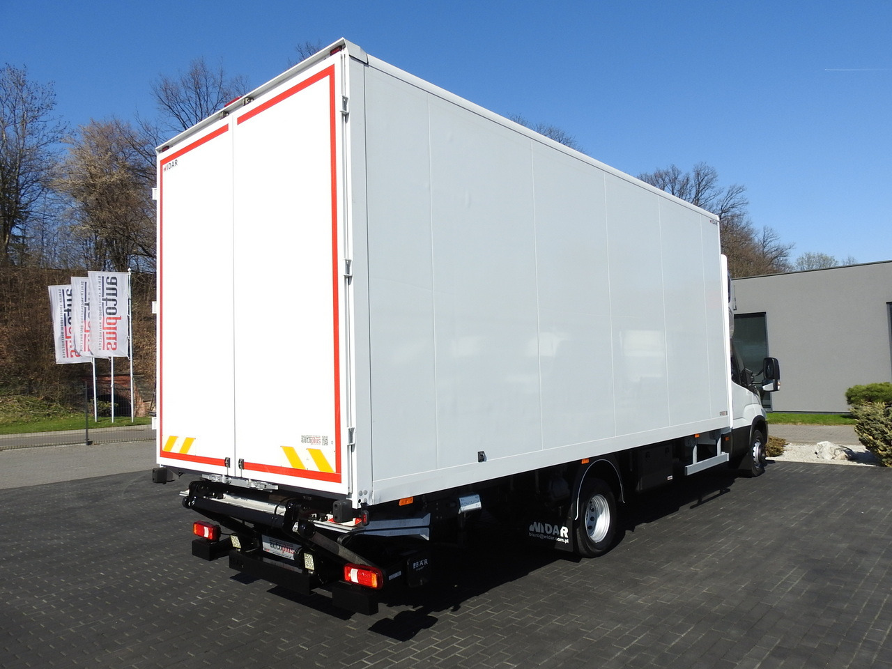 Kamioncine me kontinier IVECO DAILY 70C18 BOX LIFT 14 PALLETS WEBASTO CRUISE CONTROL NAVIGATION LED LIGHTS TWIN WHEELS AIR CONDITIONING  180HP: foto 14