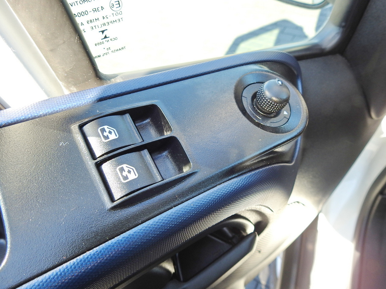 Kamioncine me kontinier IVECO DAILY 70C18 BOX LIFT 14 PALLETS WEBASTO CRUISE CONTROL NAVIGATION LED LIGHTS TWIN WHEELS AIR CONDITIONING  180HP: foto 32