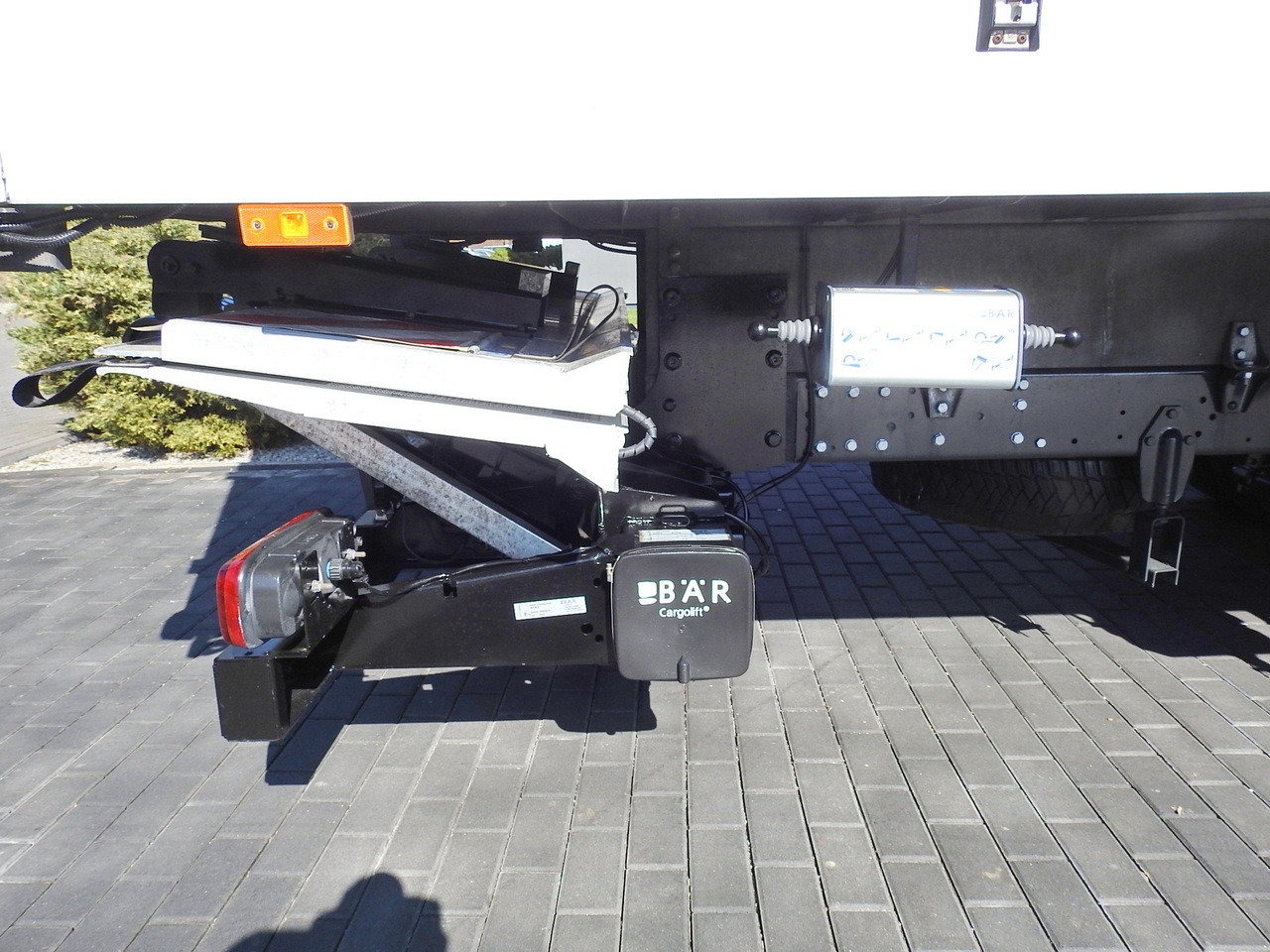 Kamioncine me kontinier IVECO DAILY 70C18 BOX LIFT 14 PALLETS WEBASTO CRUISE CONTROL NAVIGATION LED LIGHTS TWIN WHEELS AIR CONDITIONING  180HP: foto 28