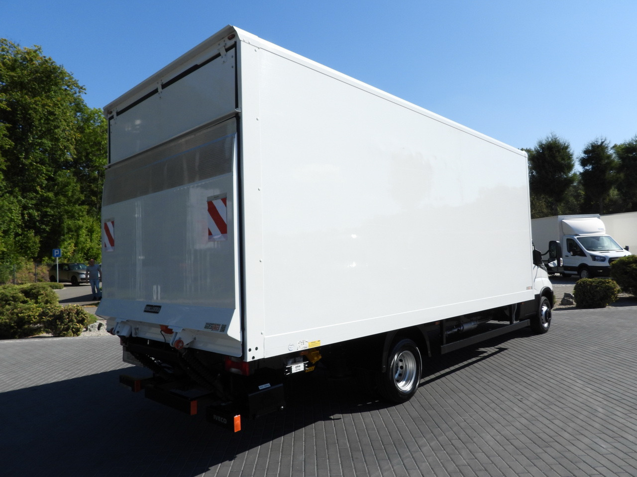 IVECO DAILY 72C18 LIFT 14 PALLETS CRUISE CONTROL PNEUMATICS AUTOMATIC TRANSMISSION HI-MATIC TWIN WHEELS AIR CONDITIONING 180HP - Kamioncine me kontinier: foto 3 IVECO DAILY 72C18 LIFT 14 PALLETS CRUISE CONTROL PNEUMATICS AUTOMATIC TRANSMISSION HI-MATIC TWIN WHEELS AIR CONDITIONING 180HP - Kamioncine me kontinier: foto 3